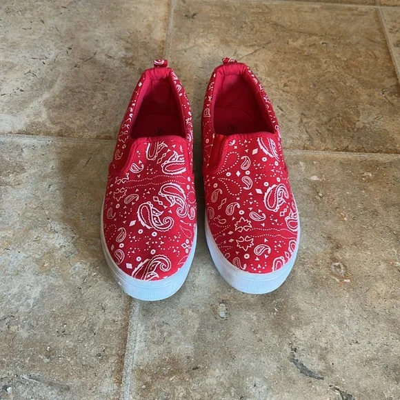 LOVE 83 SLIP ON SNEAKERS - Picture 2 of 6